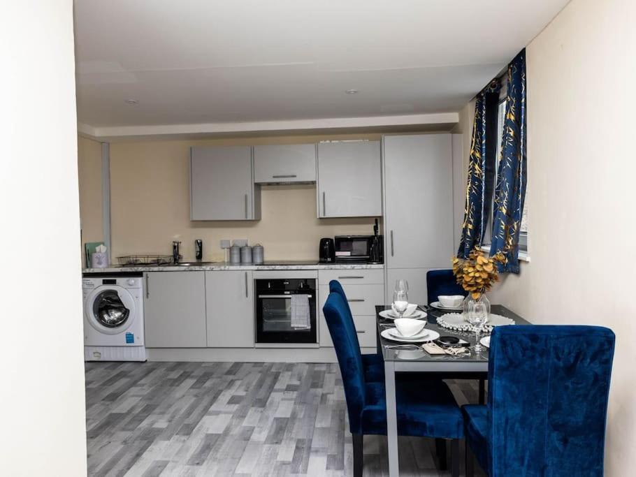 1 Bedroom-Sofabed-Worktable-4-Wifi-Parking London Exterior foto