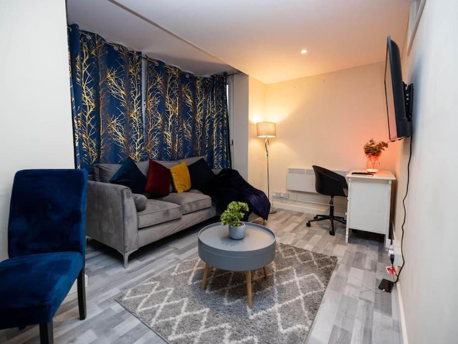 1 Bedroom-Sofabed-Worktable-4-Wifi-Parking London Exterior foto
