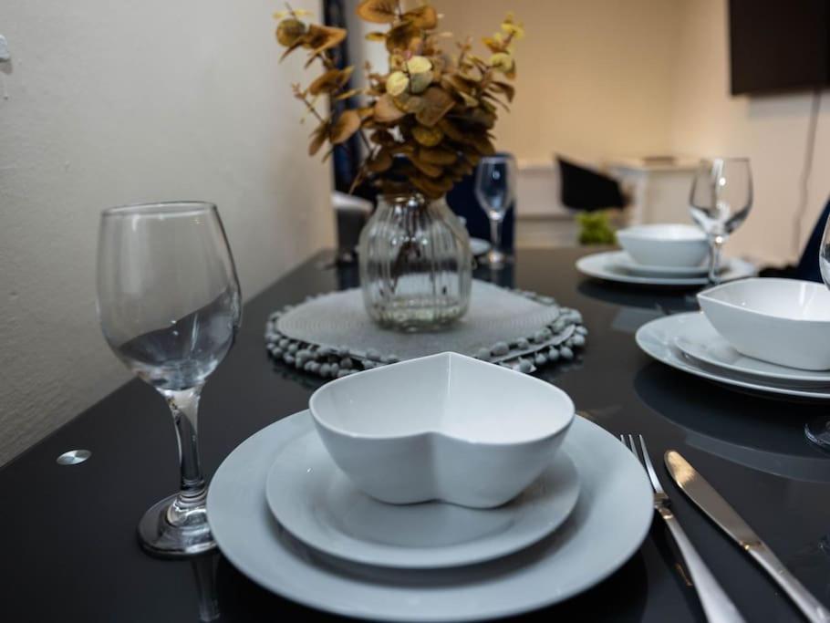 1 Bedroom-Sofabed-Worktable-4-Wifi-Parking London Exterior foto