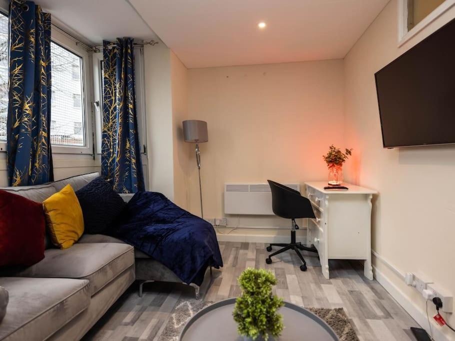 1 Bedroom-Sofabed-Worktable-4-Wifi-Parking London Exterior foto